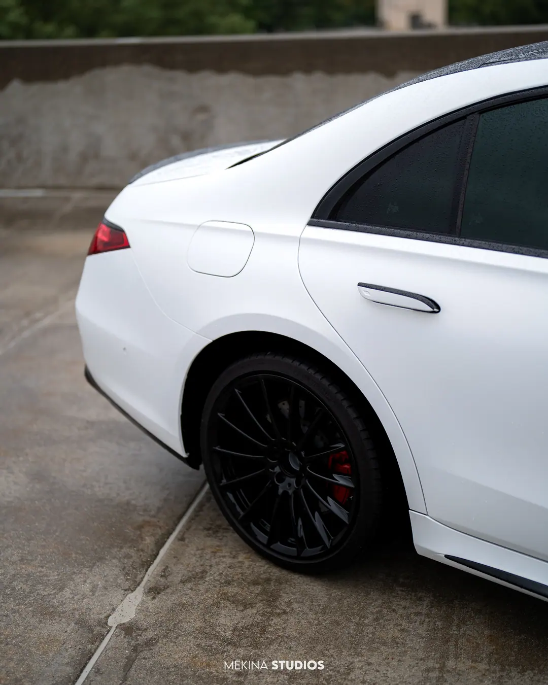 2021 Mercedes-Benz S580 — Wrap in Satin Frozen Vanilla — frame 3