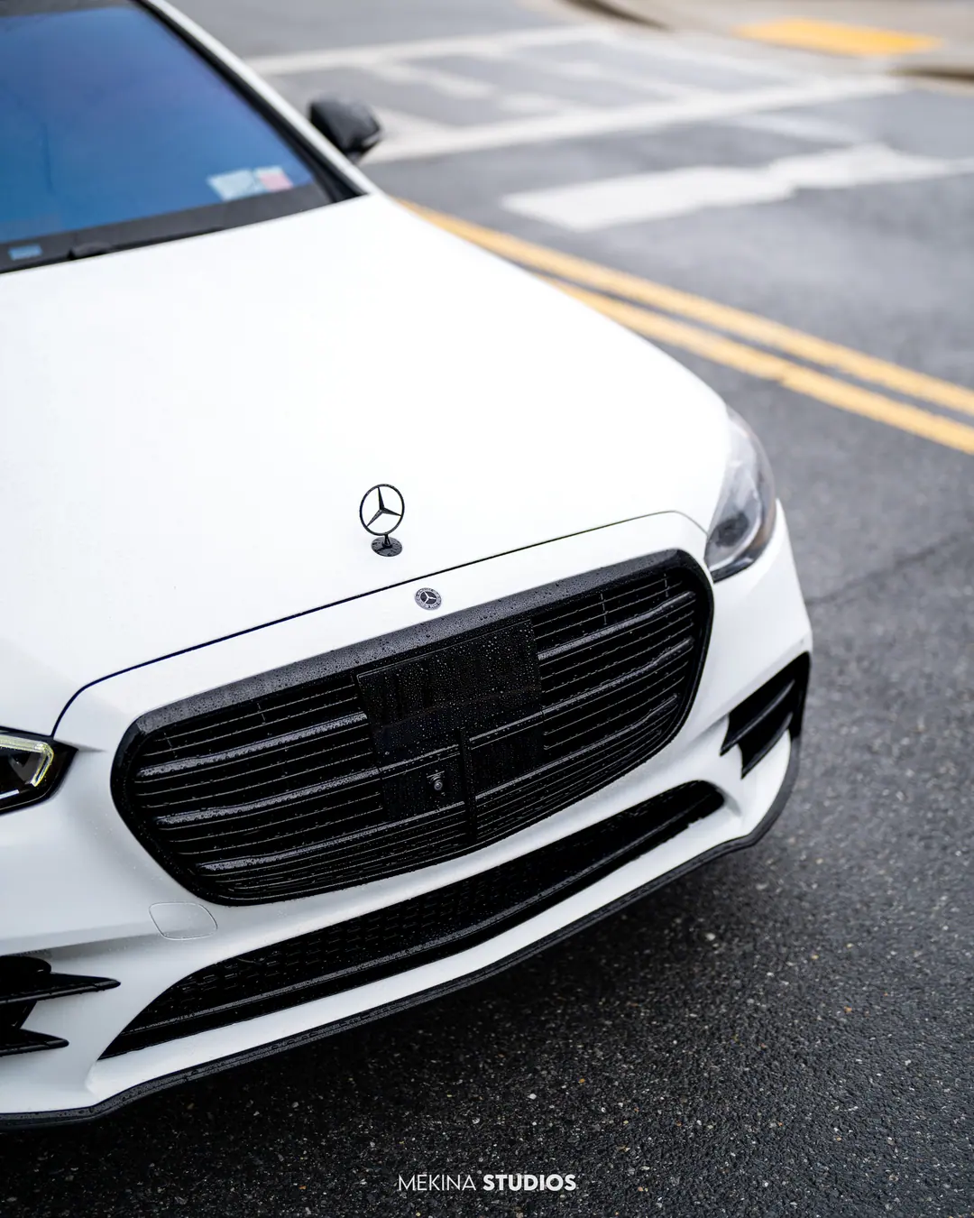 2021 Mercedes-Benz S580 — Wrap in Satin Frozen Vanilla — frame 4